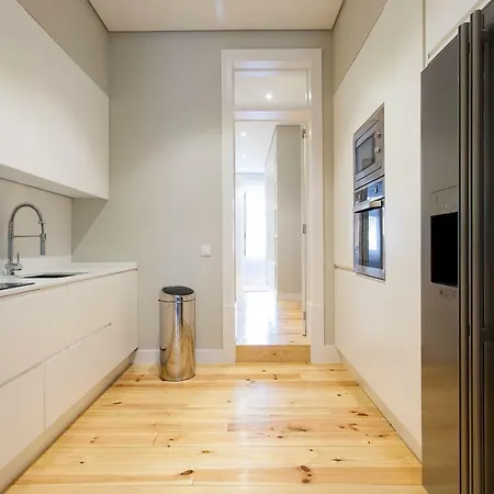 Joivy Deluxe 3br With Workspace By Figueira Sq And Rossio Subway Apartment *